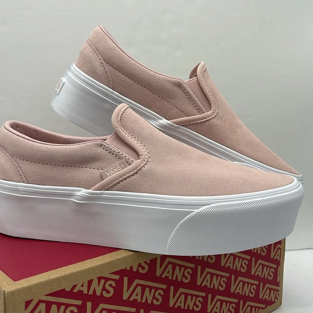 Vans WMNS Platform Sneakers Classic Slip-On Stackform Mono Embroidery Rose Smoke